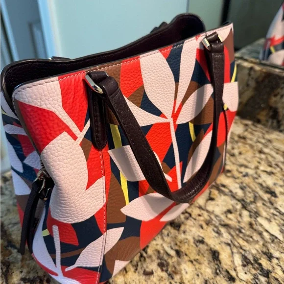 Kate Spade floral pebble leather purse - Picture 3 of 8